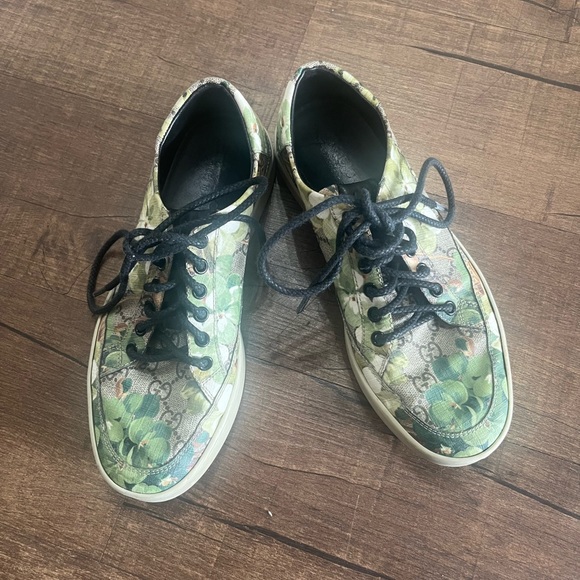 Gucci Shoes - Gucci Blooms Sneakers Size 8